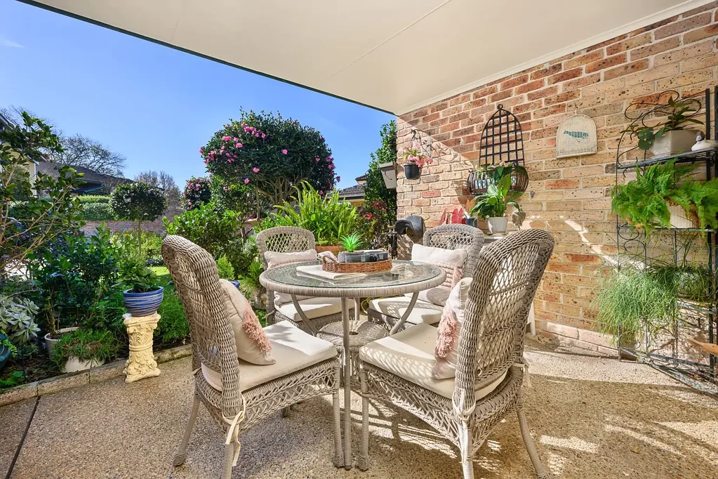 St Ives 2 Bedroom S.O.L.D BY FIRST NATIONAL JOHNSON!!
