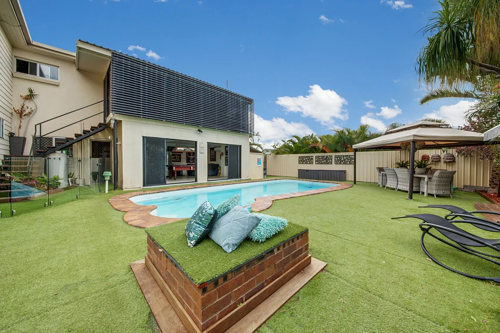 11 Wistari Street, Clinton, QLD 4680