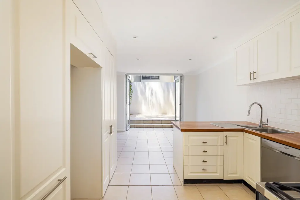 Renovated terrace / area's best residential pocket
