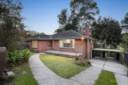 11 Scarborough Drive, Heidelberg