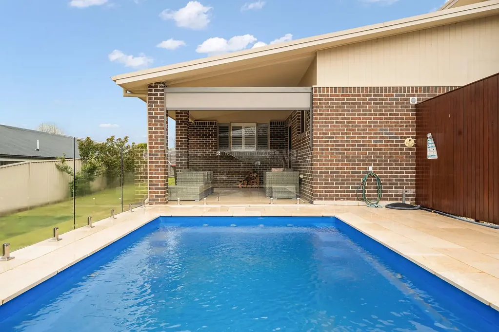 15 Gibsone Drive, Kelso, NSW 2795