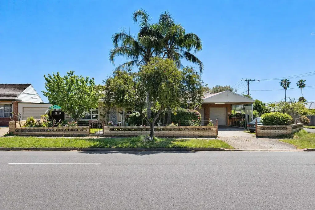 Valley View 4房  Prime Corner Block in Valley View – Live In, Rent Out or Redevelop (STCC)