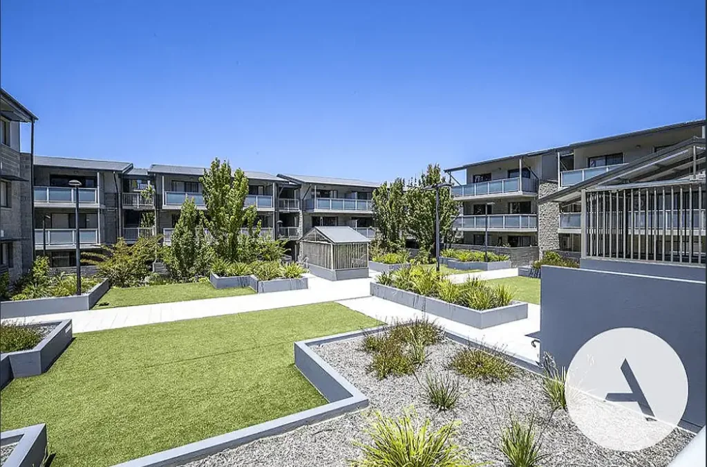 Stylish 2-Bedroom Apartment Near UC & Belconnen Town Centre