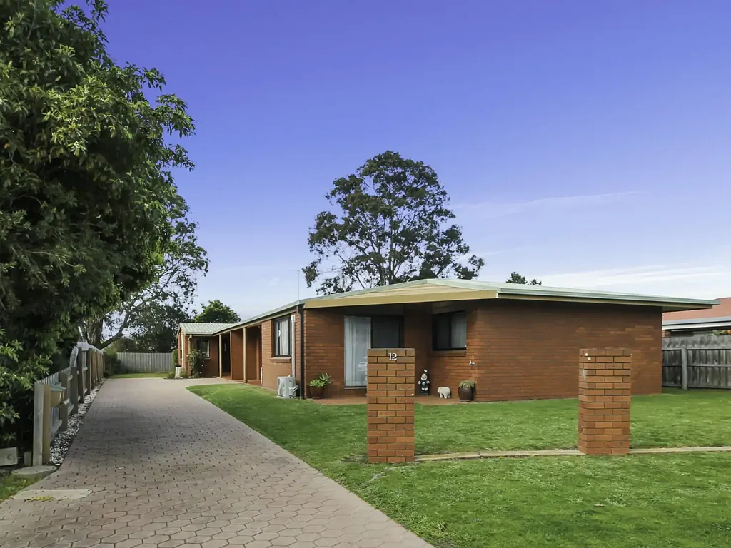 Bairnsdale 4Kwarto A SMART INVESTMENT WITH DUAL INCOME POTENTIAL