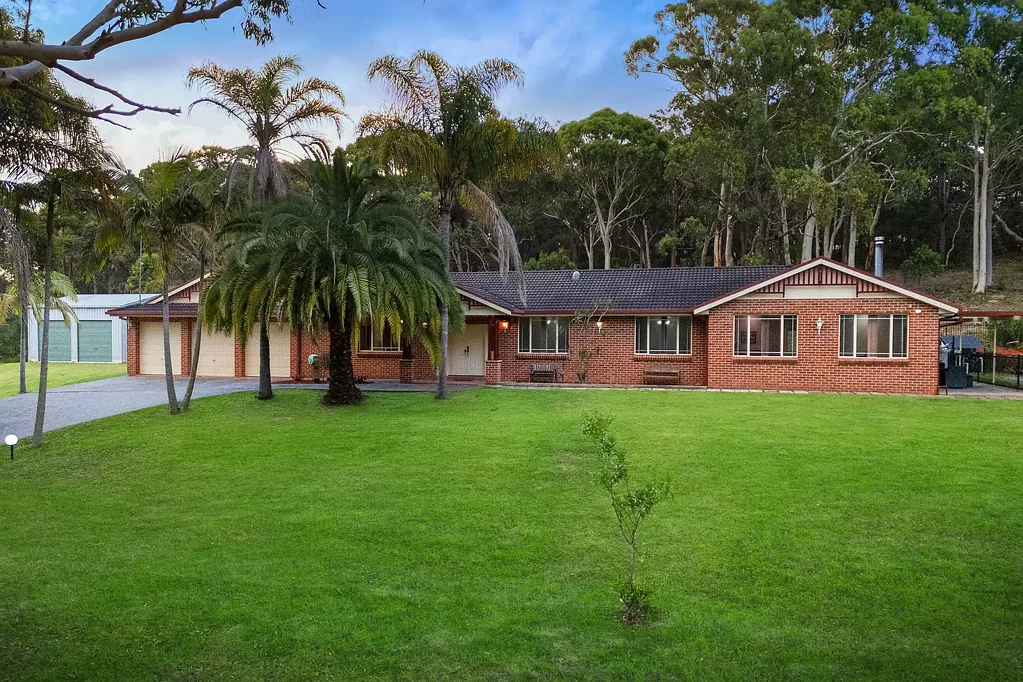 12 Larapinta Drive, Wyee Point, NSW 2259