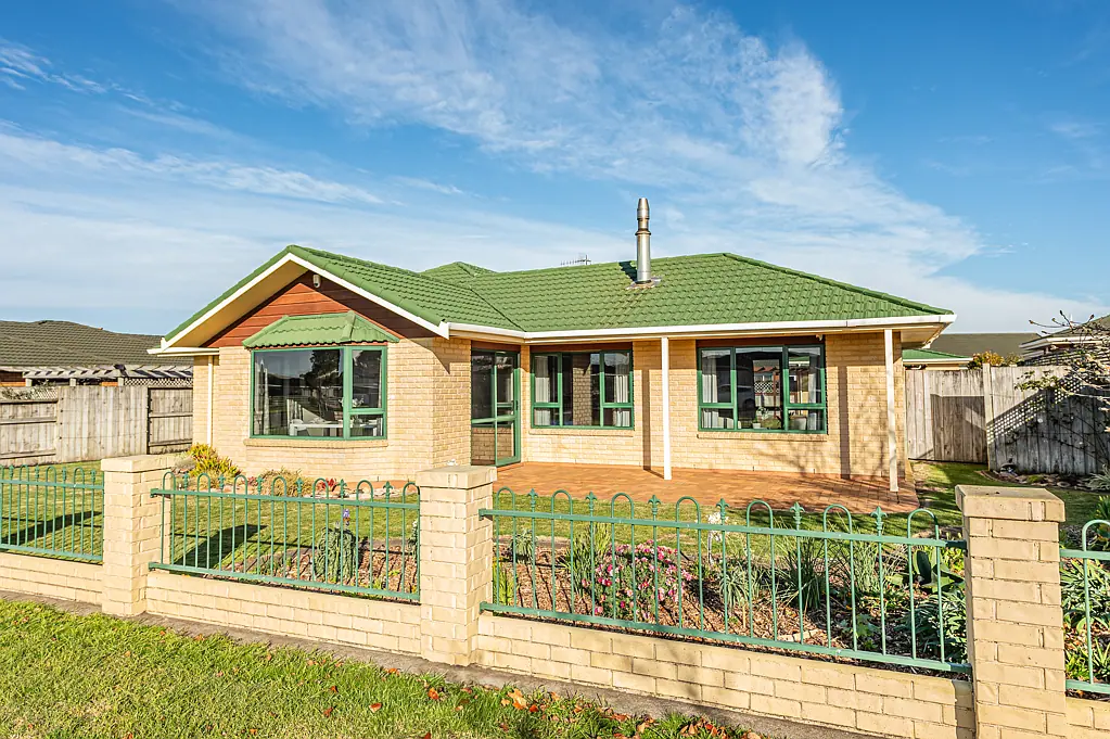 Tawhero 3 Bedroom Space and style on the golden mile