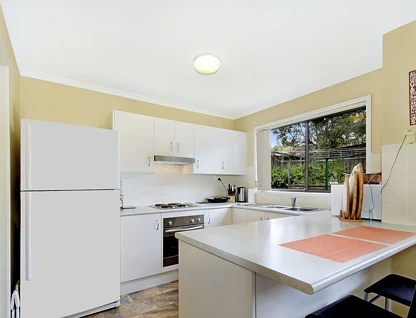16/77 Crane Road, Castle Hill, The Hills, 3 Kuwarto, 2 Banyo, Townhouse