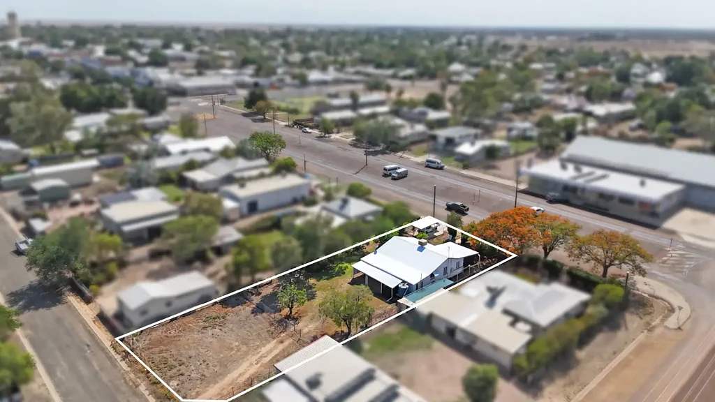 Longreach 3कमरा Turn-Key Comfort on the Main Street