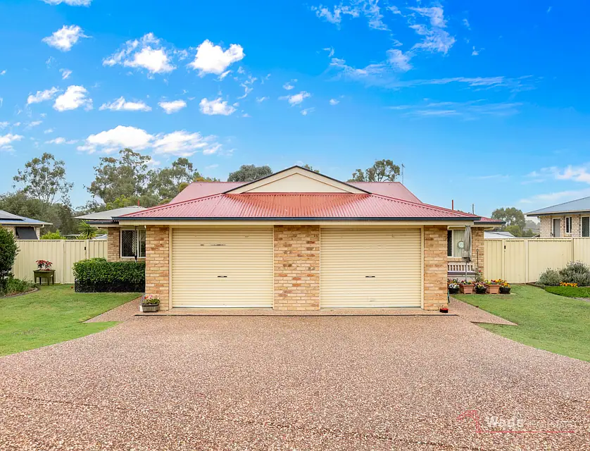1 & 2/4 Peregrine Ct, Warwick, Darling Downs, 2房, 1浴, Apartment