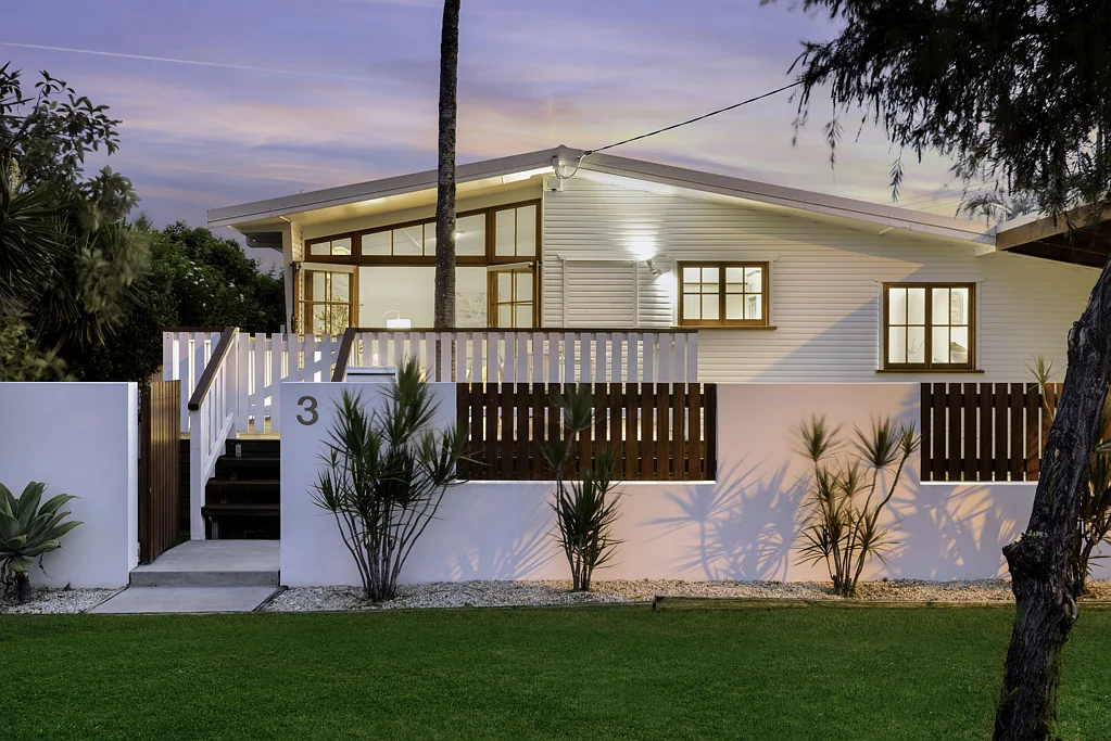 3 Ilkinia Avenue, Broadbeach Waters, QLD 4218