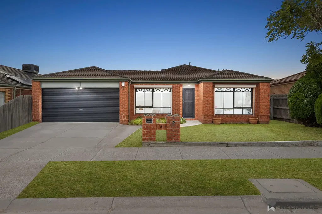 8 Spence Avenue, Roxburgh Park, VIC 3064