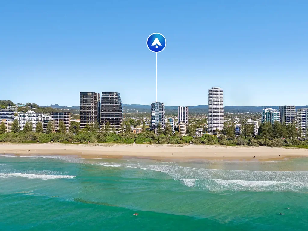 Burleigh Heads 3 Bedroom Live in Luxury - North-East Exceptionally Quiet Apartment