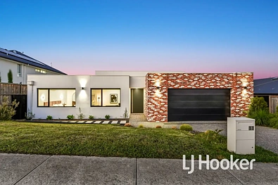 Drouin 4chambre Amazing Home in a Highly Sought After Estate!