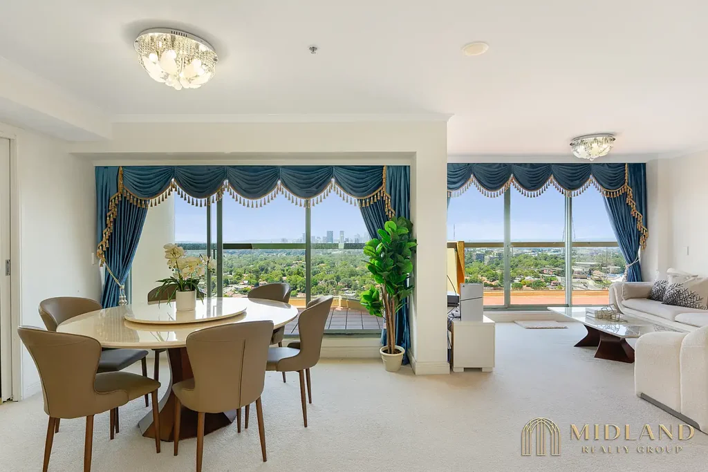 Chatswood 4침실 Rare Dual-Level Penthouse in Chatswood's Iconic Sebel Building