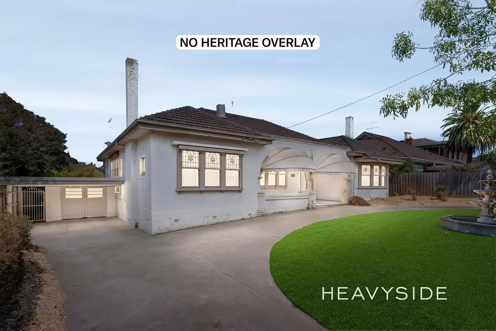Deepdene 5Kwarto A Grand Deepdene Estate on 1,523sqm approx. with No Heritage Overlay