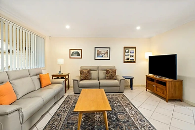 2/36 Bridge Street, Coniston, NSW 2500, 3房, 2浴, Townhouse