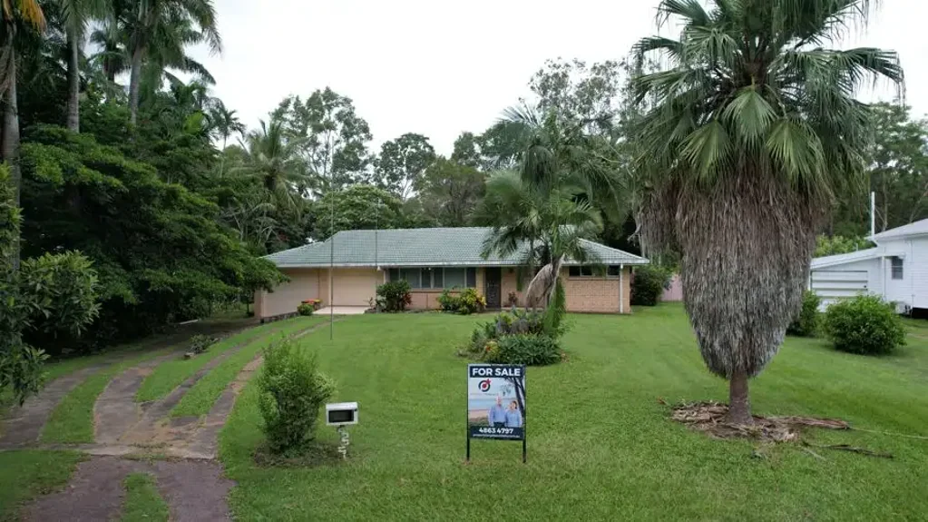 Sarina 3Zimmer Family Home With Pool, Space & Privacy - A Rare Find