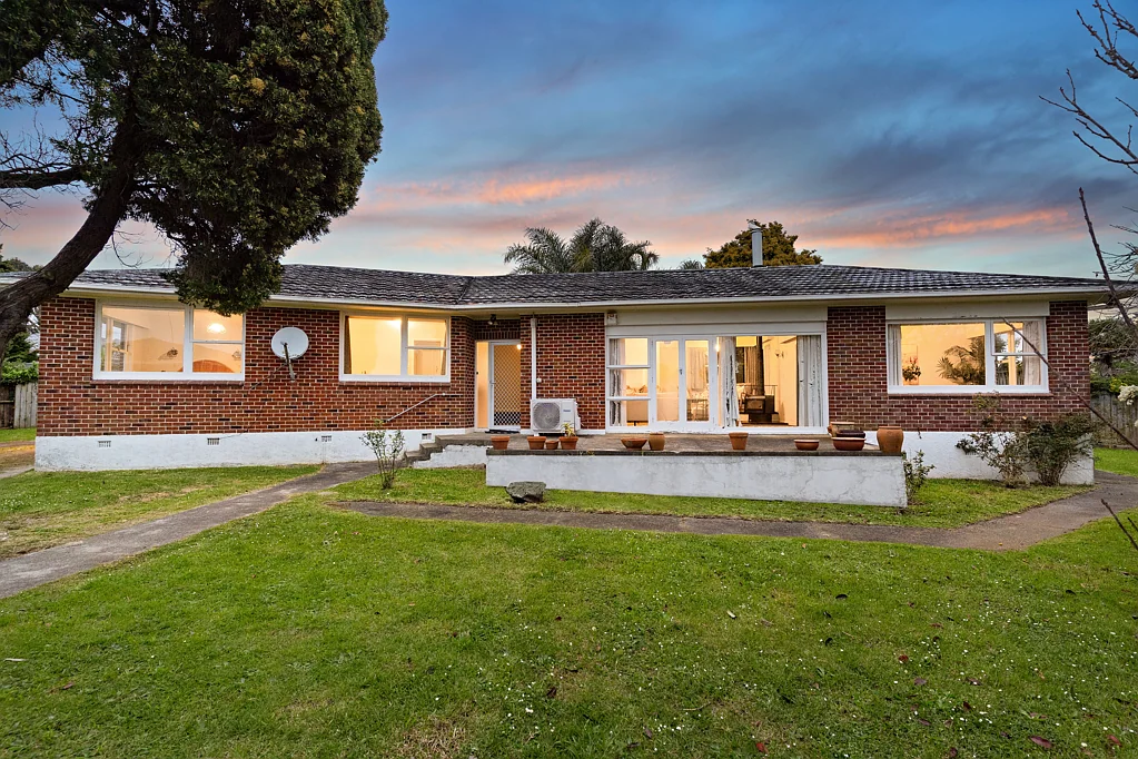 10 Scanlen Terrace, Kelston, Waitakere City, Auckland