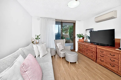 South Perth 2 Slaapkamer APARTMENT with COURTYARD