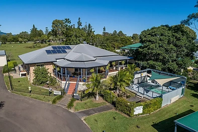 Tiaro 4房  IMPRESSIVE FAMILY HOME WITH POOL, SHED AND EXPANSIVE OUTDOOR LIVING WITH A CASHFLOW BUSINESS - 1015CPF