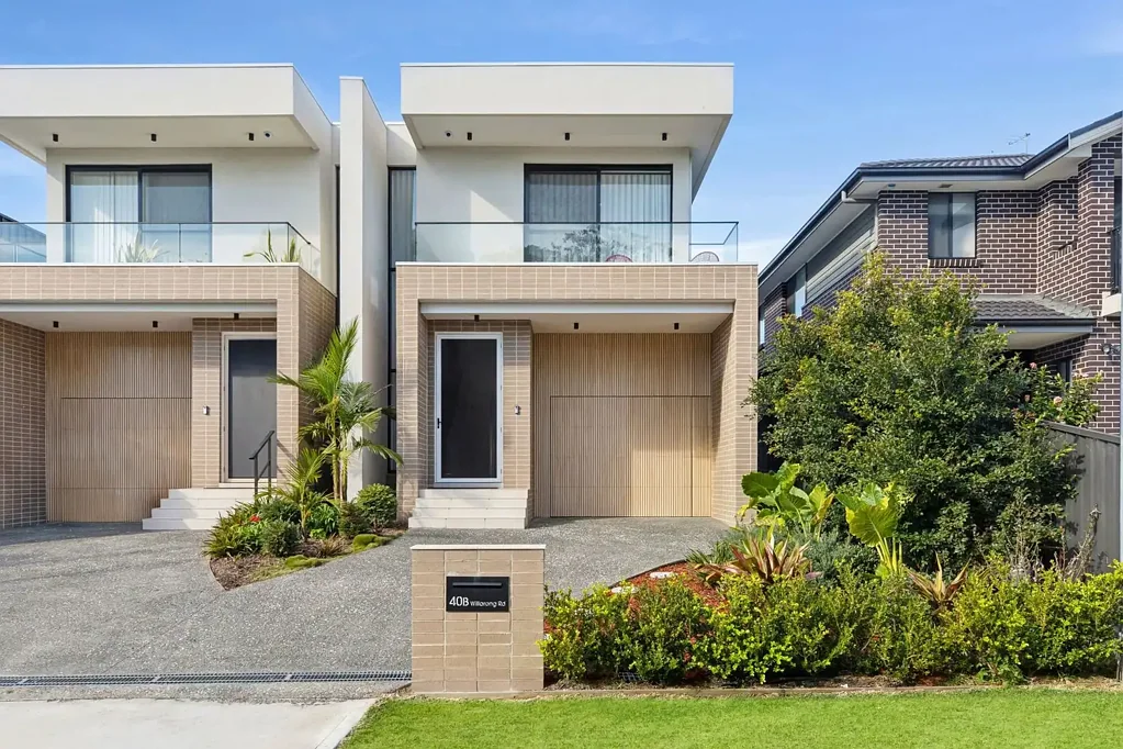 Caringbah 4房 现代家庭奢华，带泳池娱乐区 Contemporary Family Luxury with Poolside Entertaining