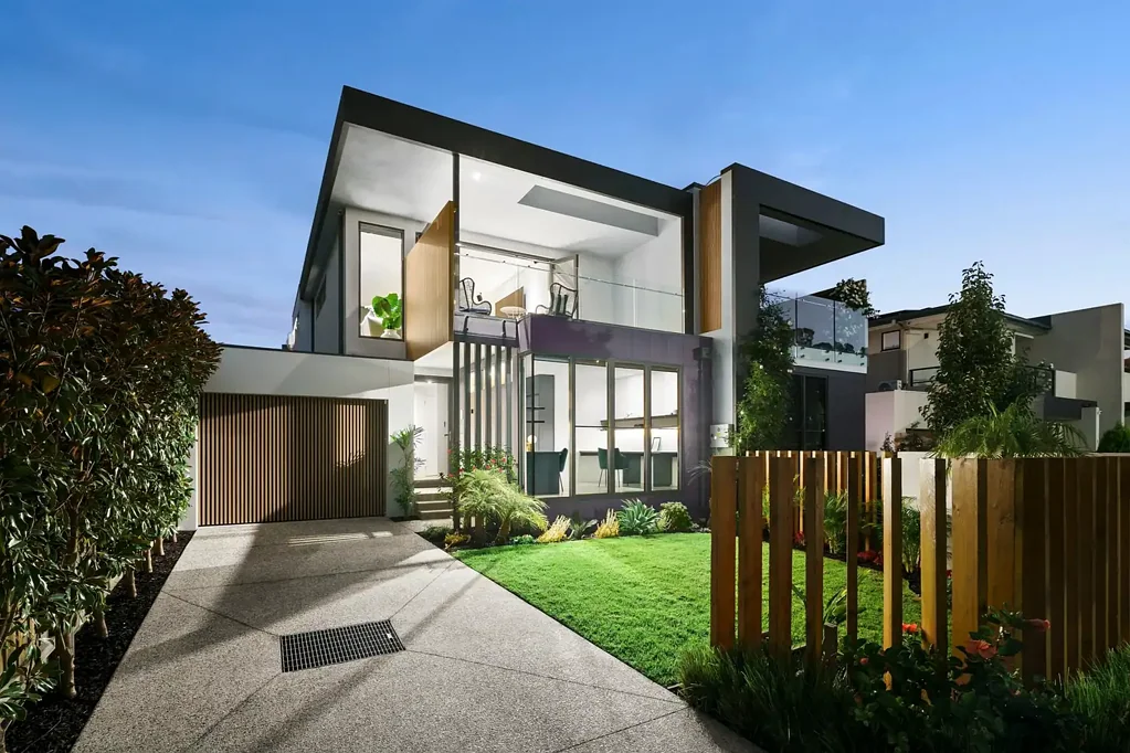 Seaholme 5 Slaapkamer Sale By Expression of Interest Closing Monday the 15th December @ 5.00pm ( Unless Sold Prior)