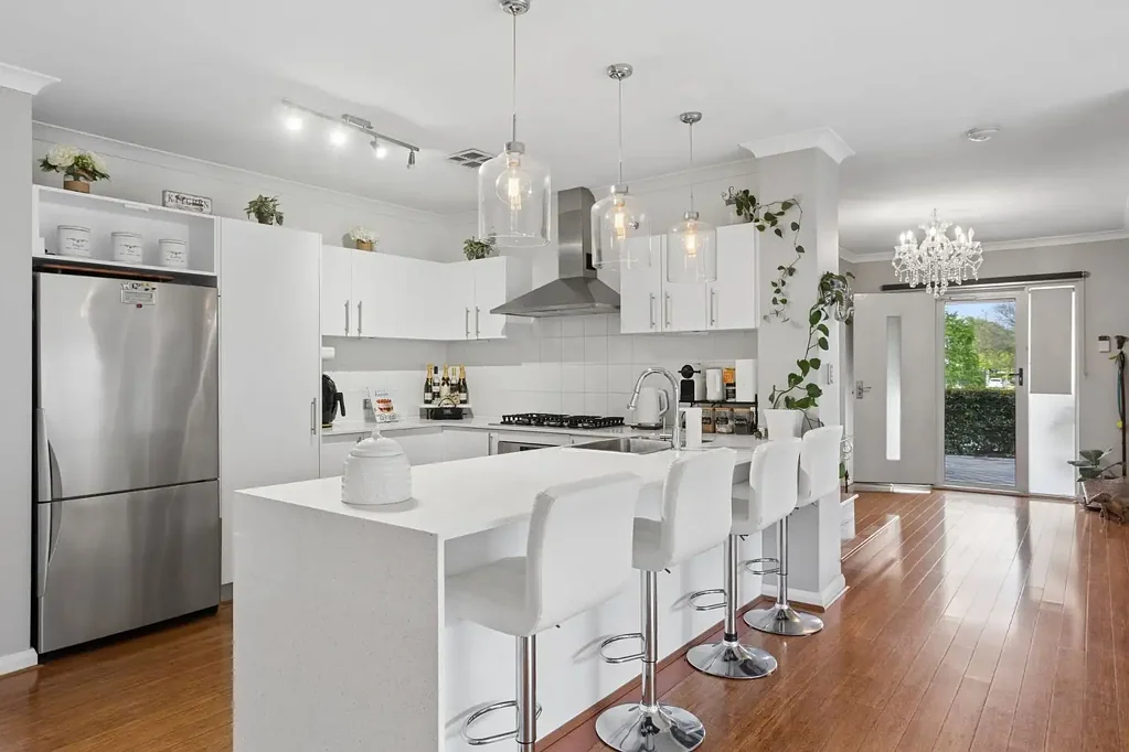 Aveley 3Habitaciones Two Levels, Two Zones, One Very Easy Home