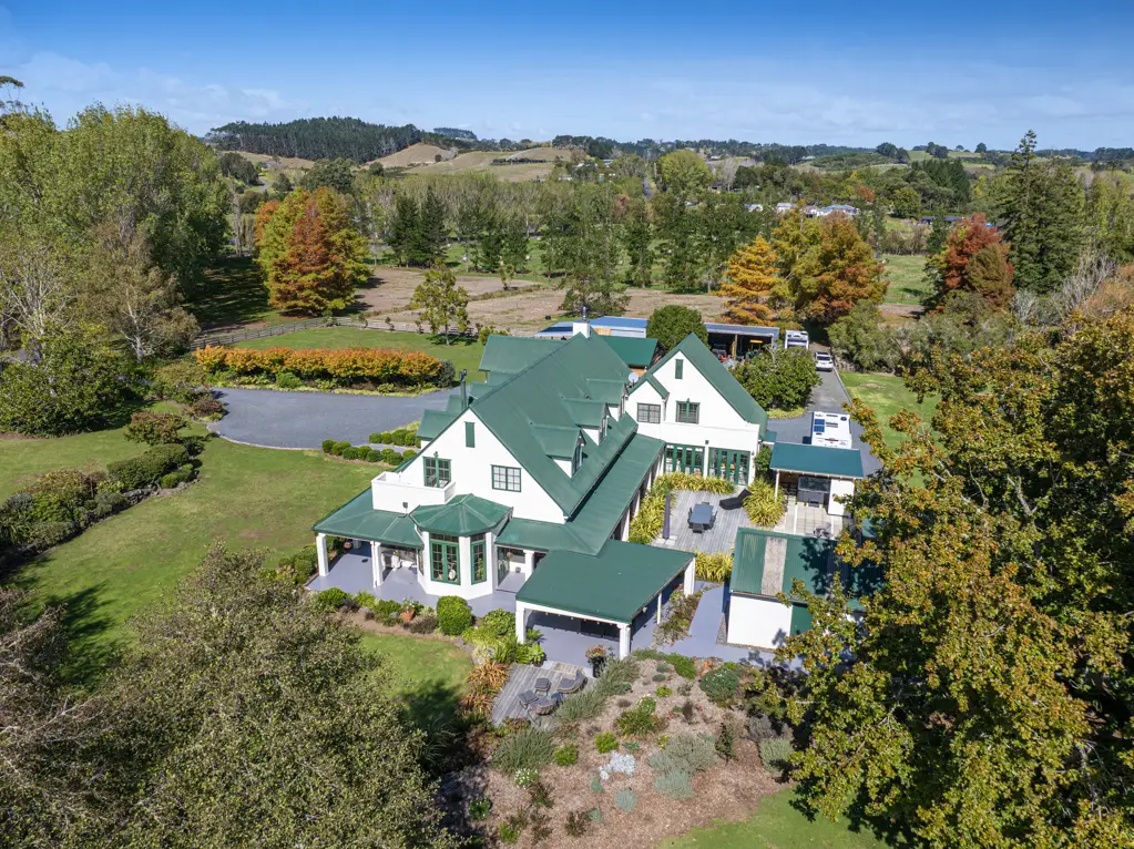 Waitoki 6 Bedroom Country Manor - A Legacy of Timeless Elegance