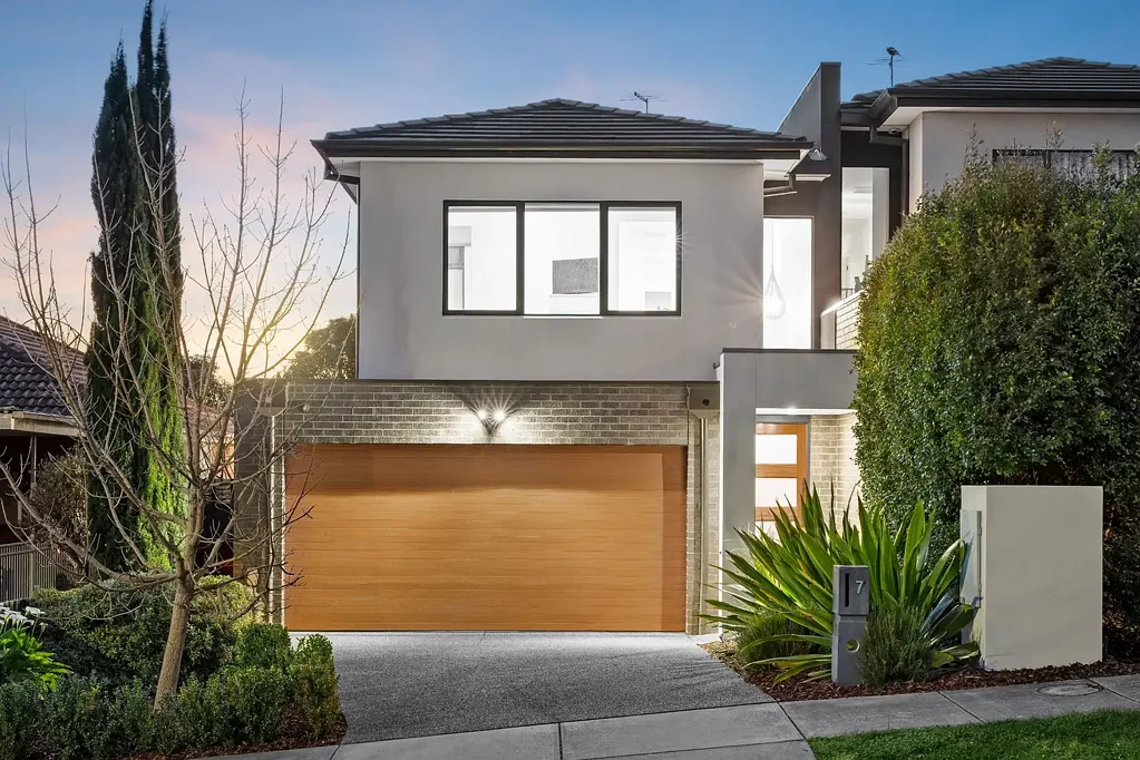 Templestowe Lower 4房 宽敞、时尚且无缝娱乐的现代联排别墅生活 Contemporary Townhouse Living with Space, Style & Seamless Entertaining