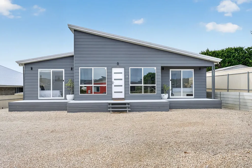 Middleton 3غرفة نوم Contemporary Coastal Living on a Generous Dual Access Allotment