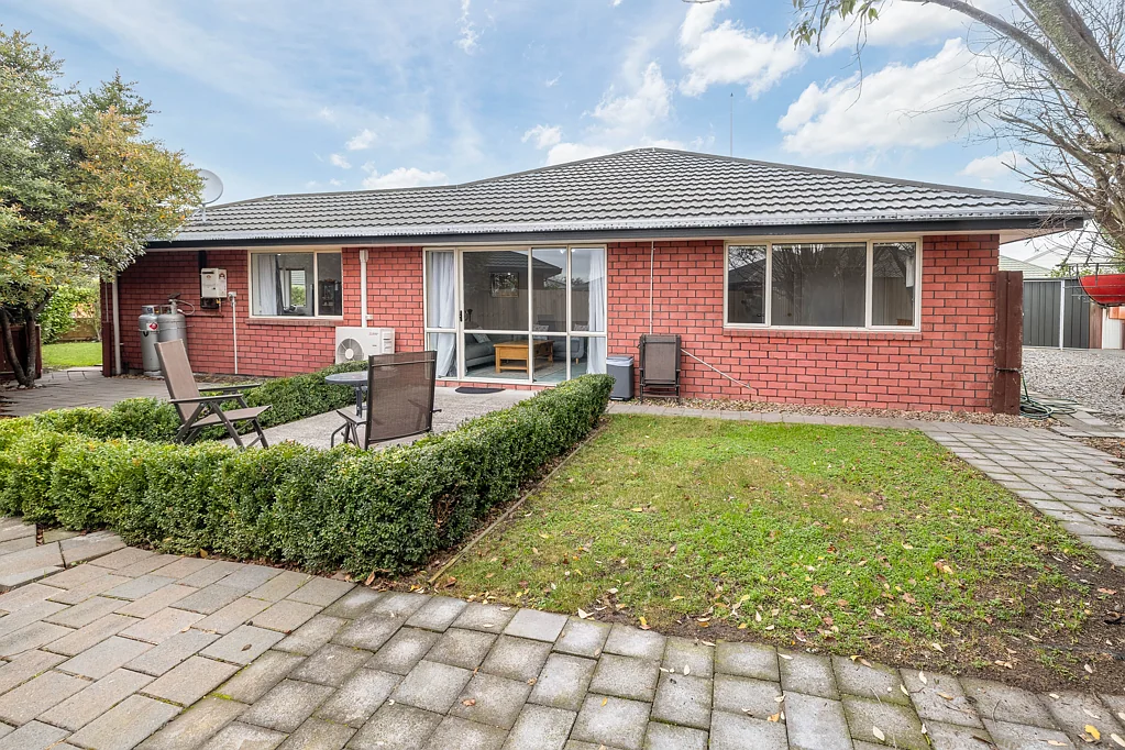 Spreydon 2ਬੈੱਡਰੂਮ First Home Buyers - This One's a Bit of a Gem!