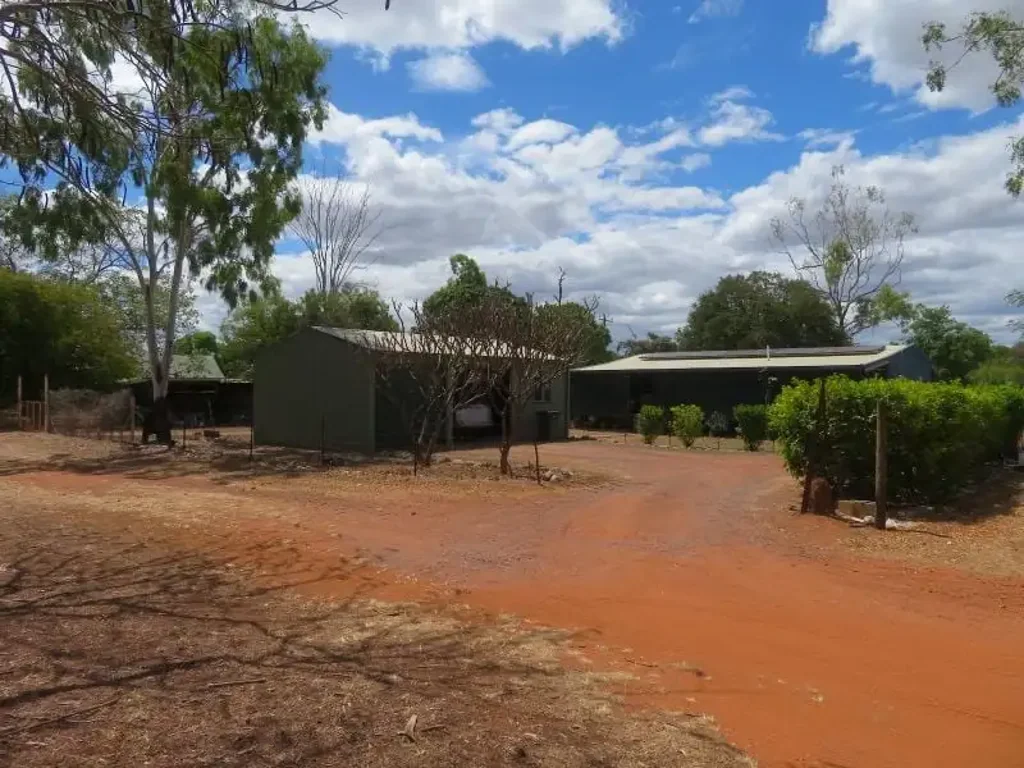 Chillagoe 3 Bedroom Neat as a pin and taken great care of by Lorna is this three bedroom house plus 3 bay shed in the heart of Chillagoe.