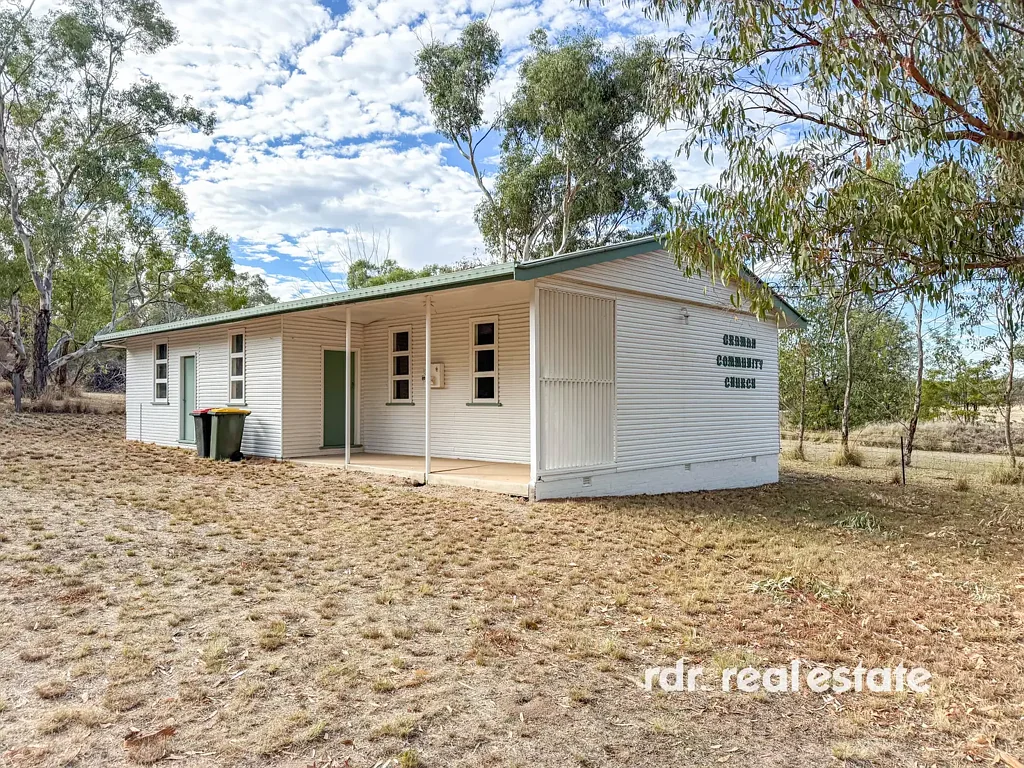 Inverell 1房  FROM PEWS TO POSSIBILITIES