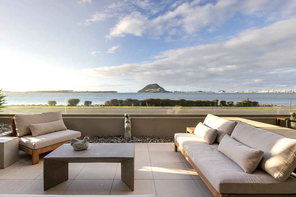 Otumoetai 3房  Designed for living, defined by view.