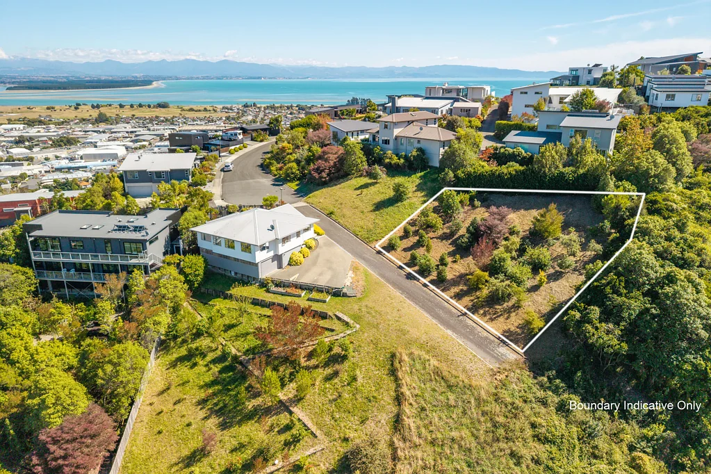 Britannia Heights Quality Location With Exceptional Views!