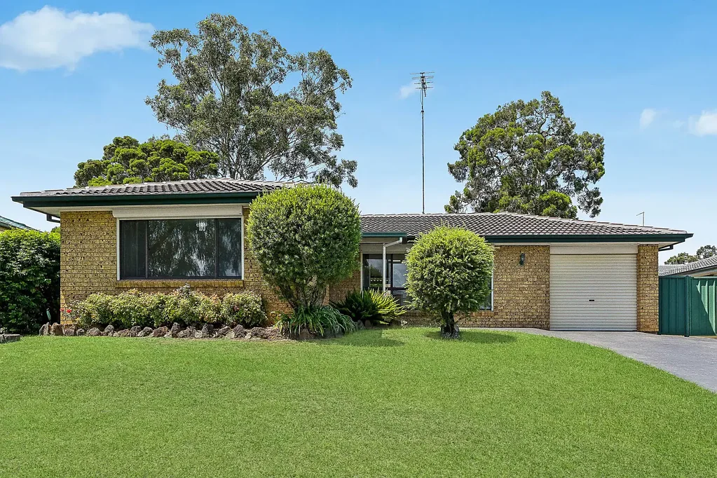 217 Banks Drive, St Clair, NSW 2759
