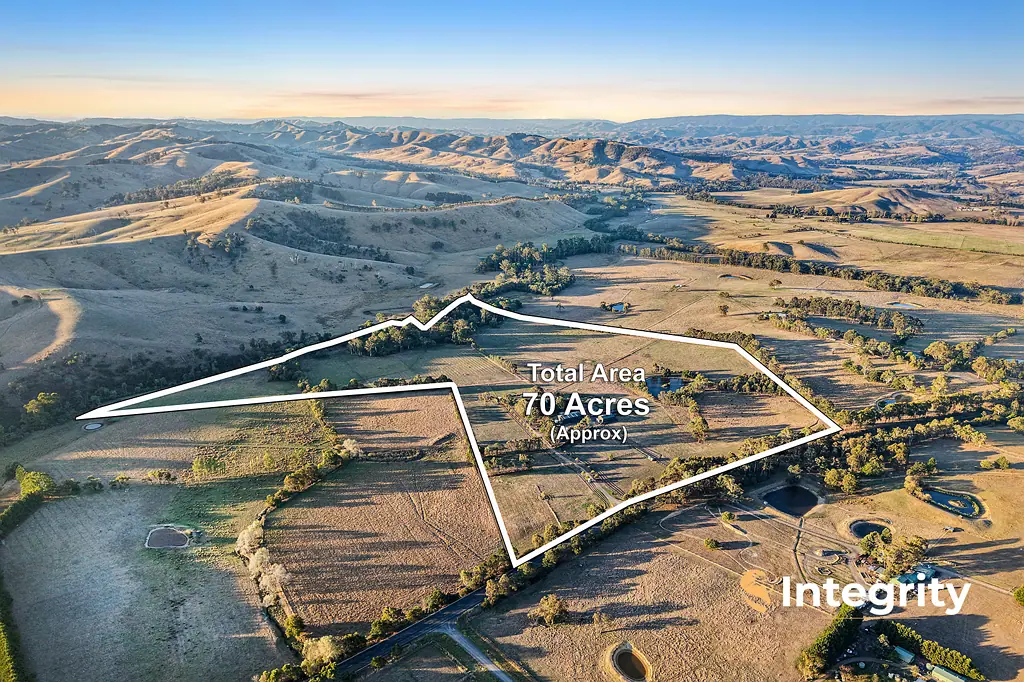 Glenburn 4 Bedroom Linyard Estate Stonemasons Ranch on Sprawling 70 Acre Estate