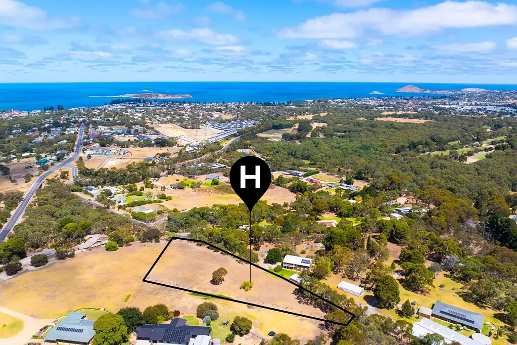 Lower Inman Valley  Country Lifestyle moments from town with Iconic South Coast Scenery