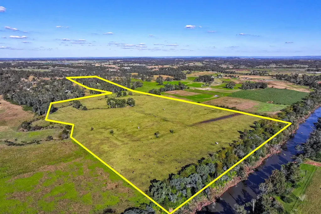 Wallacia 3房 125英亩庄园 Nepean河岸线 150兆升水许可 优质棚屋 肥沃土壤 靠近Aerotropolis Investors Take Note!