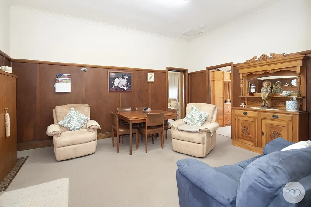 Ballarat North 3ਬੈੱਡਰੂਮ Classic Character Charm with Potential
