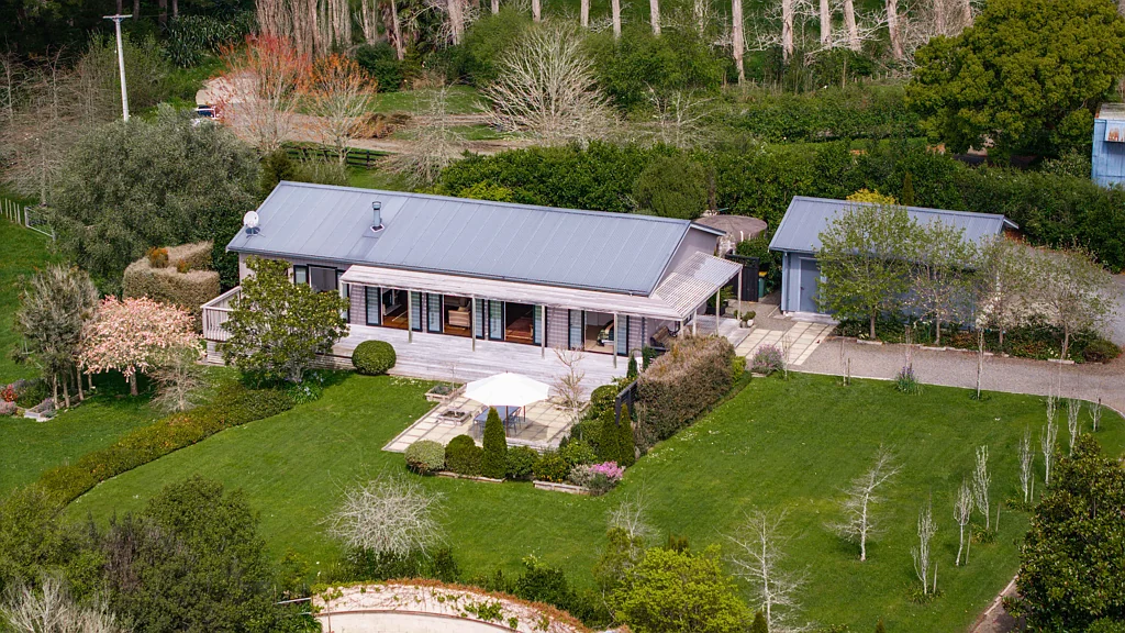 Waitoki Country charm in a picturesque setting