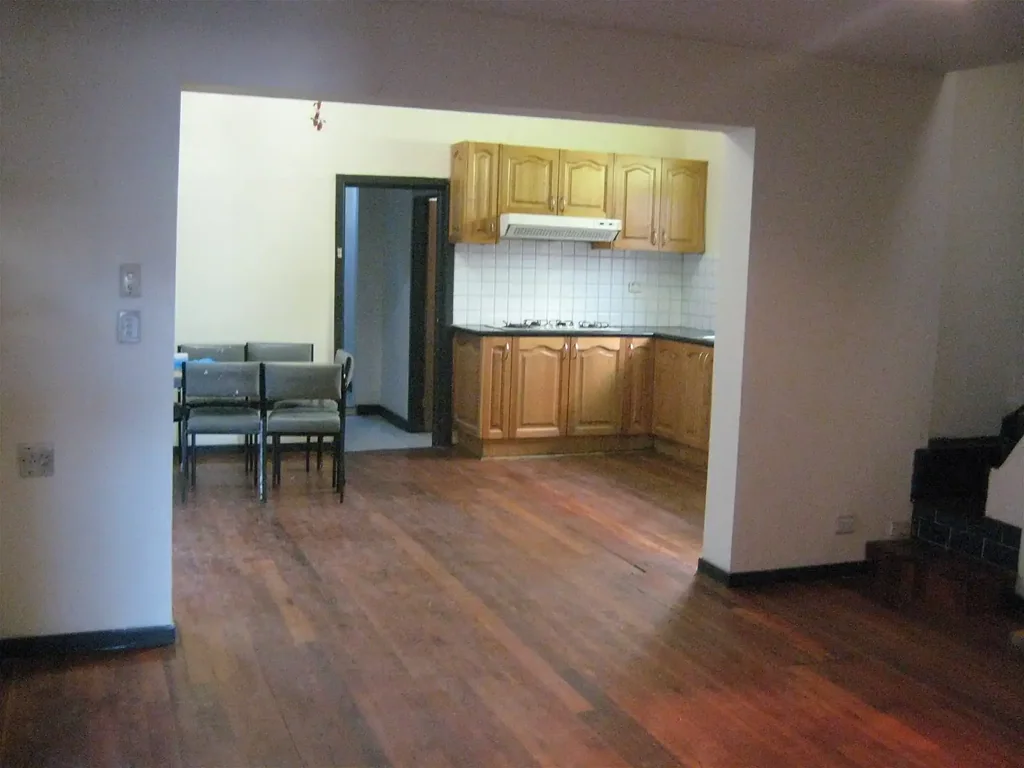 Footscray 2房 混合用途潜力 优越地理位置 墨尔本CBD视野 公交便利 商店步行可达 周边设施丰富 未来发展空间 LAND FOR SALE IN FOOTSCRAY