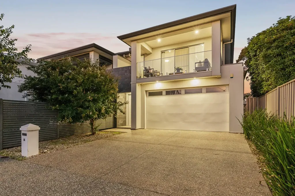 Henley Beach South 4 Bedroom LUXURIOUS COASTAL LIVING WITH POOL IN A PRIME BEACHSIDE LOCATION