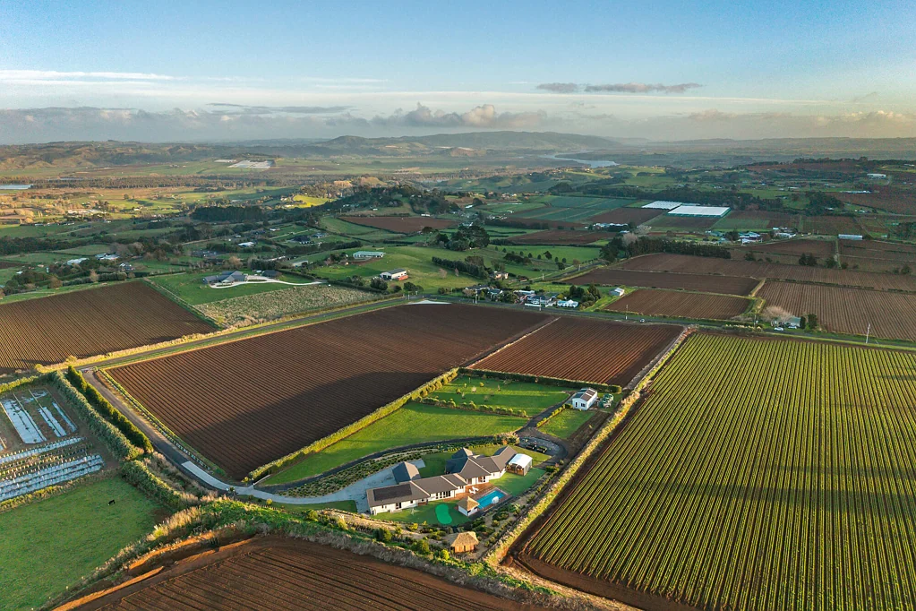 Pukekohe 4ห้องนอน Rare Offering on Pukekohe Hill – Vendor Relocating