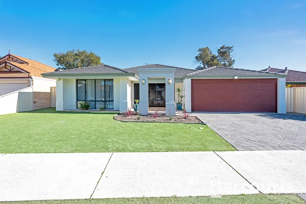 Ashby 4Kwarto Family Home in Great Location!