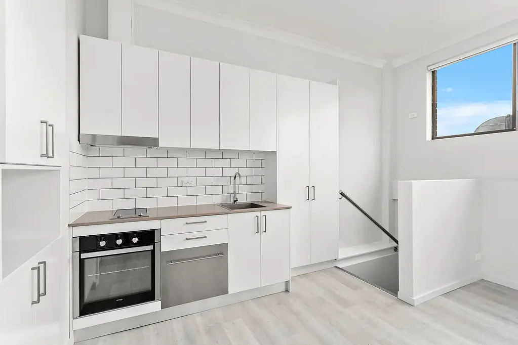 Modern 2 Bedroom Apartment - Stroll to Bexley Shops