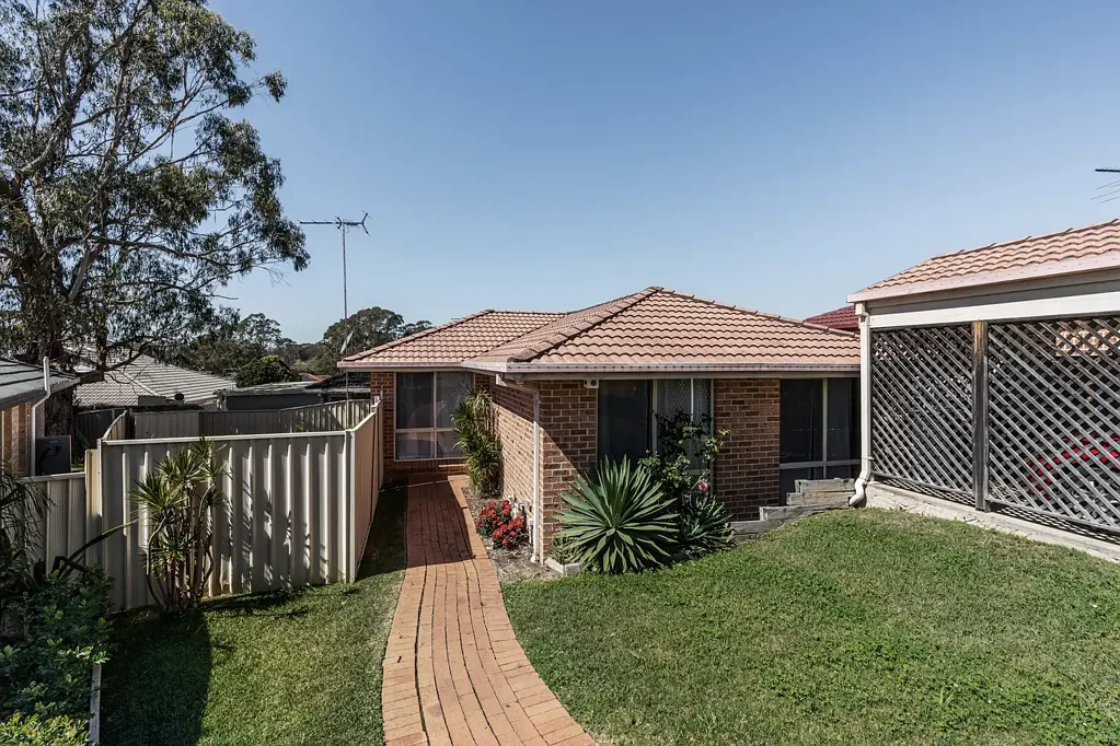 4 Ferrari Place, Ingleburn, NSW 2565