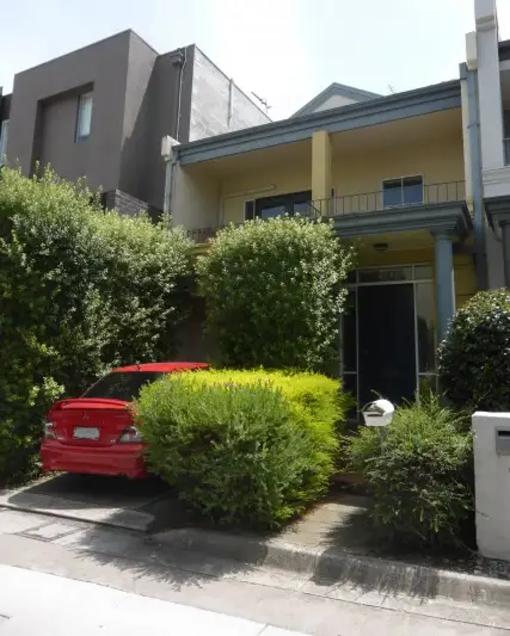 Spacious Living in Excellent Location!