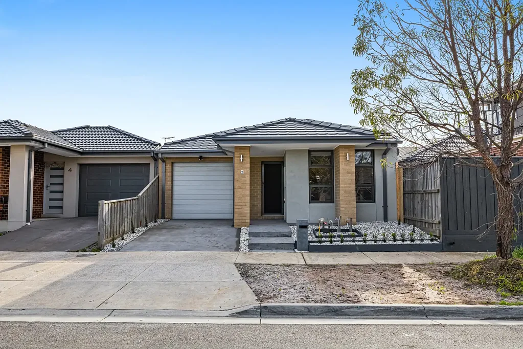 Low-Maintenance Comfort with Modern Appeal
