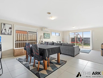 18 Gillespie Drive, Weir Views, VIC 3338, 4房, 2浴, 独立屋